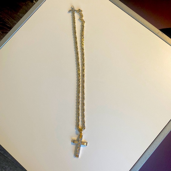Men’s Gold & Silver 24” Byzantine Necklace & Vintage S.S. Zirconia Cross Pendant - Picture 3 of 7